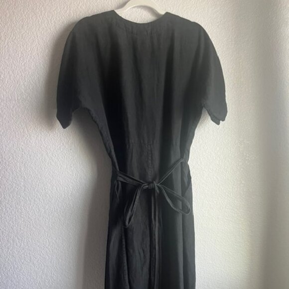 d96p - Black Linen Dress - Picture 2 of 3
